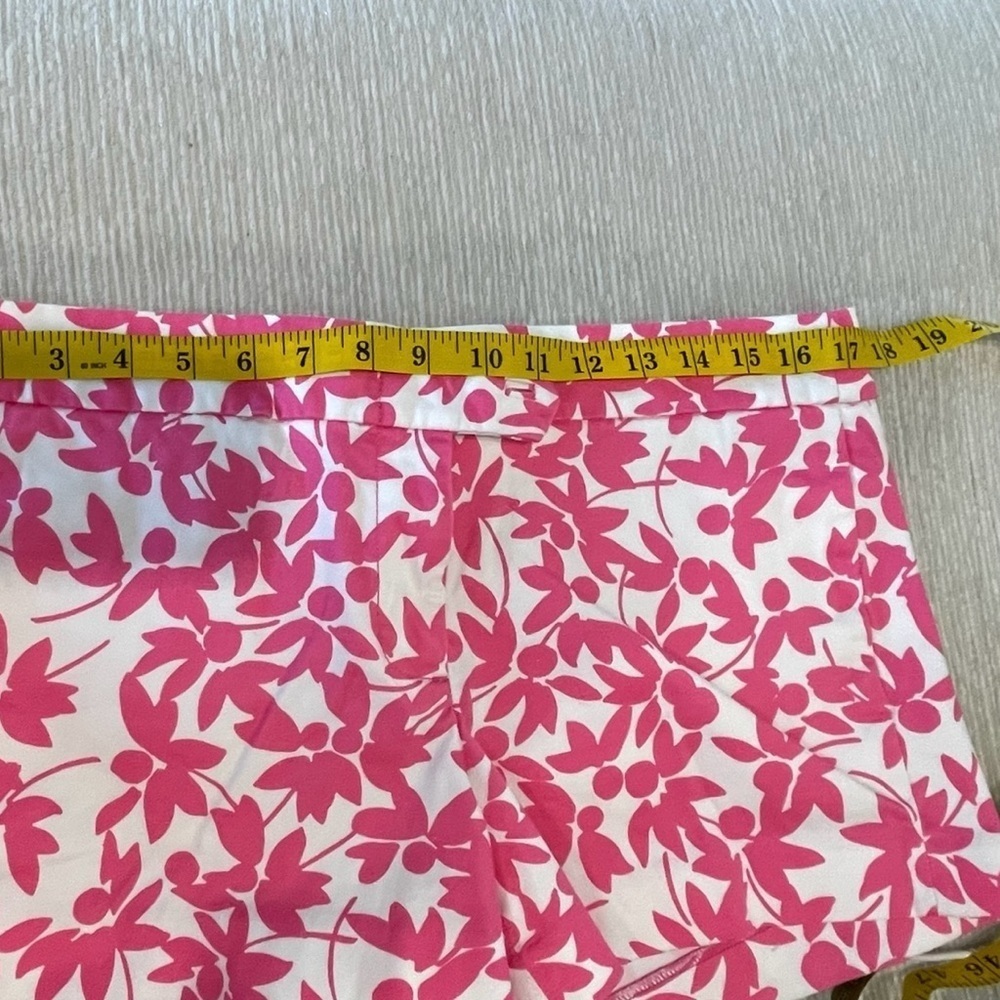 J. Crew Women Chino Shorts
Floral Zip Cotton Pink Size 10
Cotton Blend Stretch - Picture 7 of 8